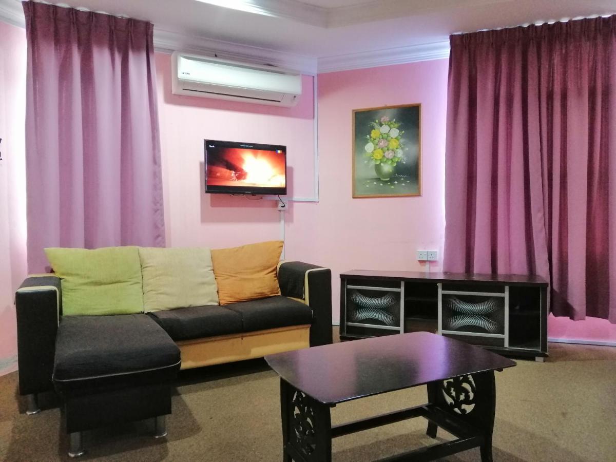 Hotel Nawar Pasir Mas Bagian luar foto