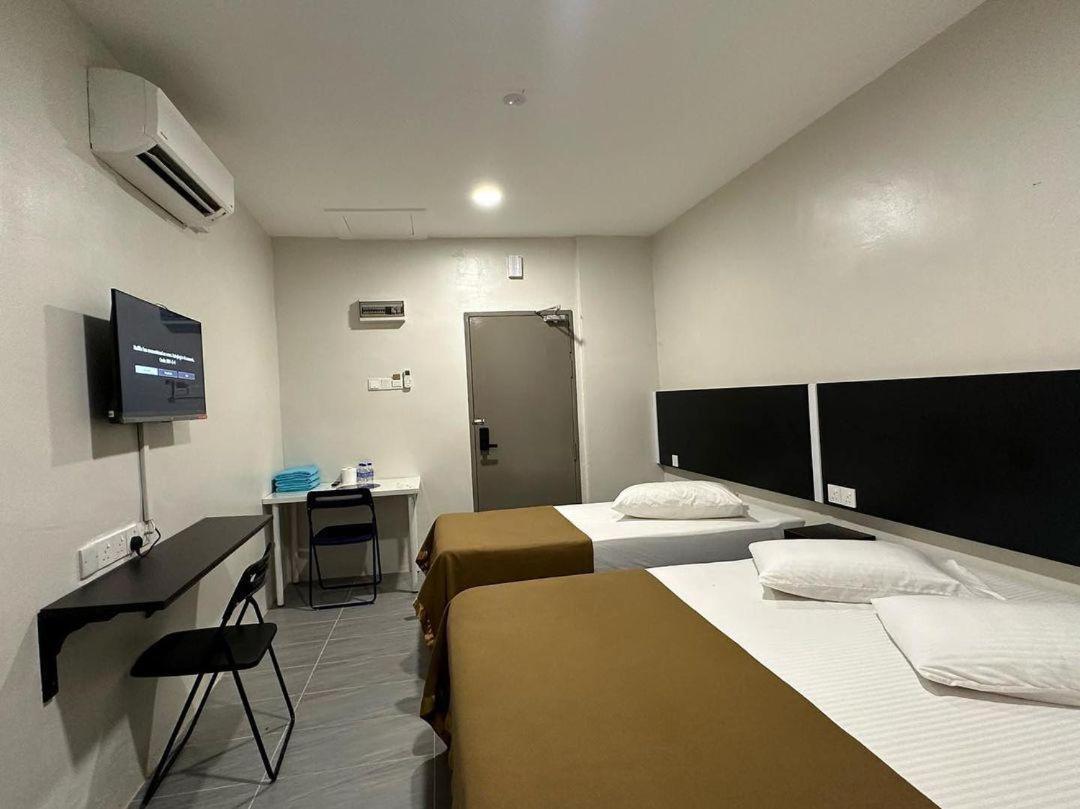 Hotel Nawar Pasir Mas Bagian luar foto